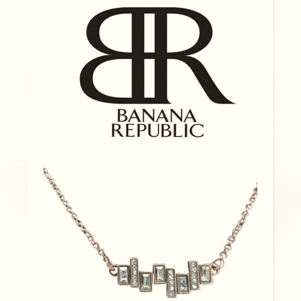 Banana Republic crystal necklace